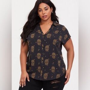 NWT Torrid Skull Floral Button Down Blouse 2X Black Orange Ditsy Challis Top